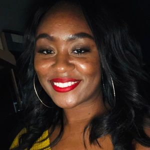 Meet your Posher, Vee